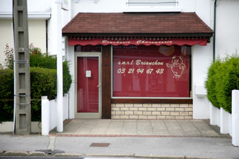 boucherie-MONTFERRAT-min_france_frankreich_commerce_frankrijk_francia_delicatessen_butchery_charcuterie-424328